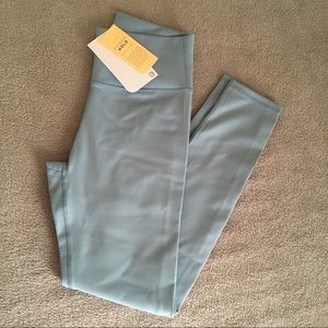 Fabletics Lisette High Waisted 7/8 Capri